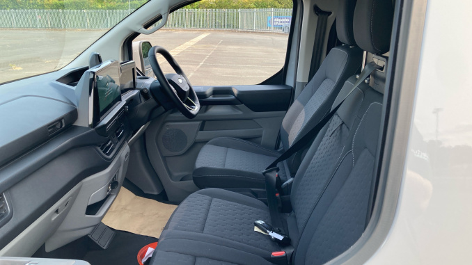 Ford Transit Custom 320 L1 Diesel Fwd 2.0 EcoBlue 136ps H1 Van Limited Auto - Image 13